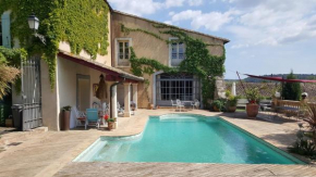 Hotels in Plaissan